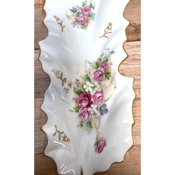 Vintage Porcelain Leaf-Shaped Trinket Dish With Hand-Painted Floral Design & Gol - Picture 2 of 4